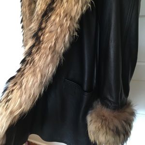 Vintage Montinaro genuine soft black leather and foxy fur jacket size 40